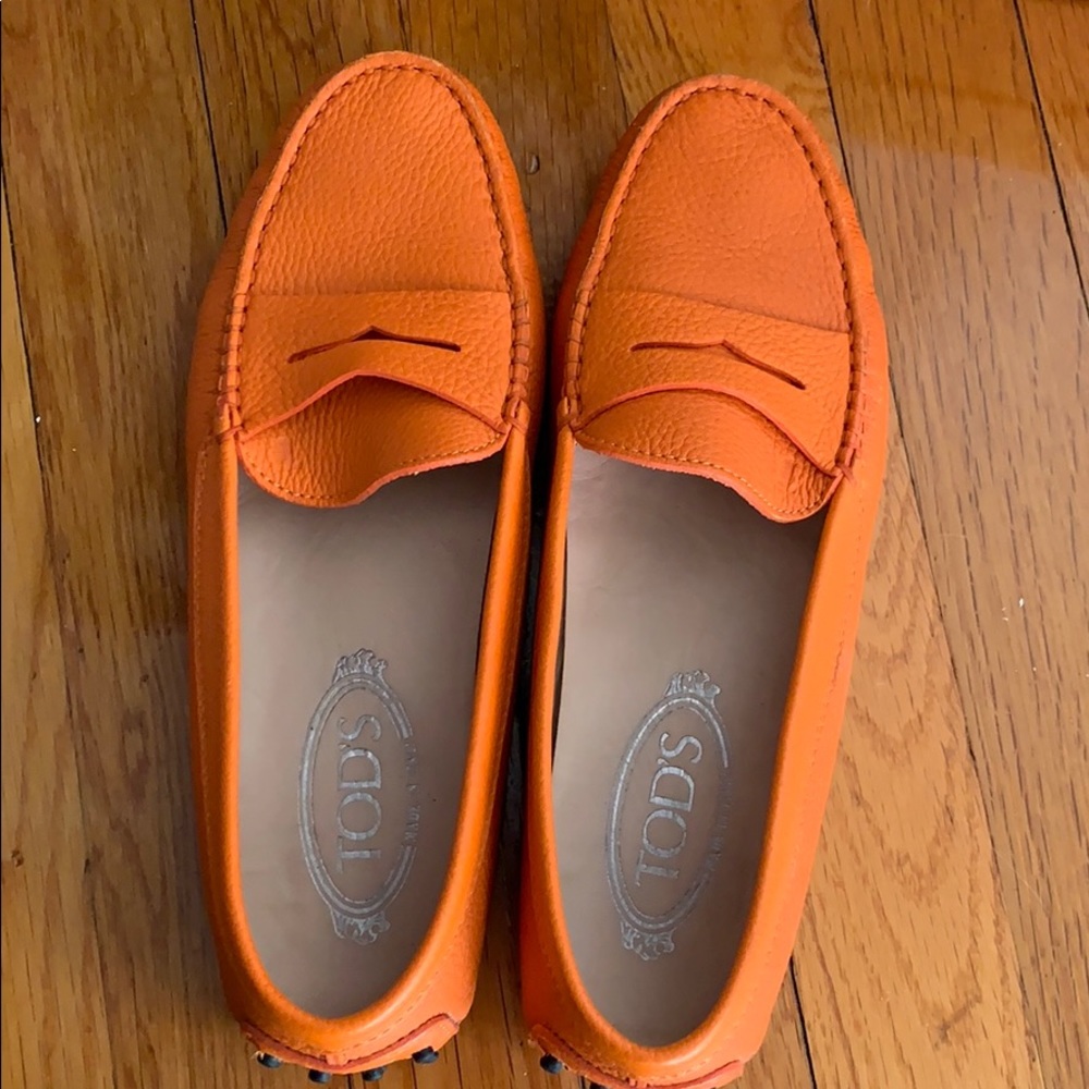Tod's Orange Leather Penny Loafers Moccasins - Picture 2 of 8